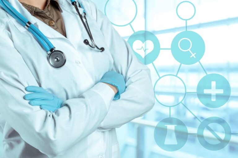 Medicina de familie reprezintă primul pas în menținerea sănătății, oferind consultații, monitorizare și prevenție pentru pacienți de toate vârstele.