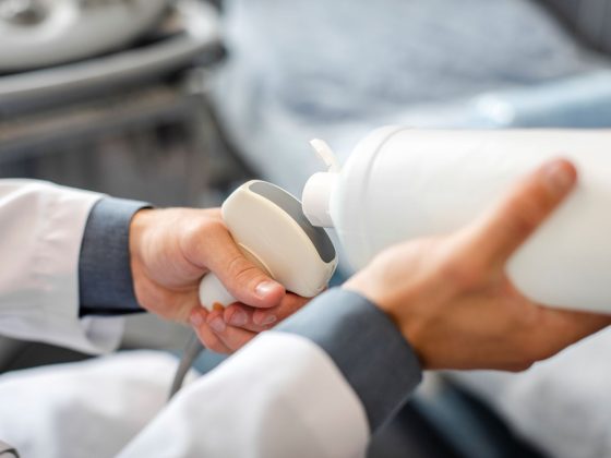 Ecografia abdominală poate detecta 5 afecțiuni ascunse importante, cum ar fi ficatul gras, litiaza biliară, pancreatita, litiaza renală și tumori abdominale.